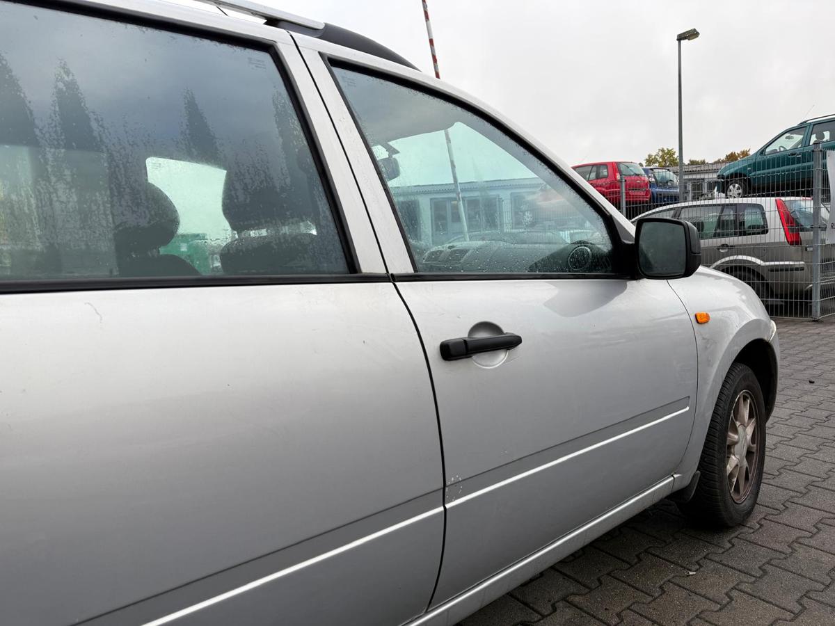 Lada Kalina 2 original Tür vorn rechts silber Rohbau BJ15